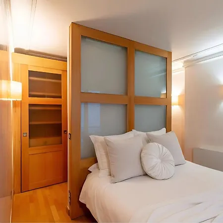 Elegant 2Br - Sleeps 7 - Walk To Arc De Triomphe Apartment *
