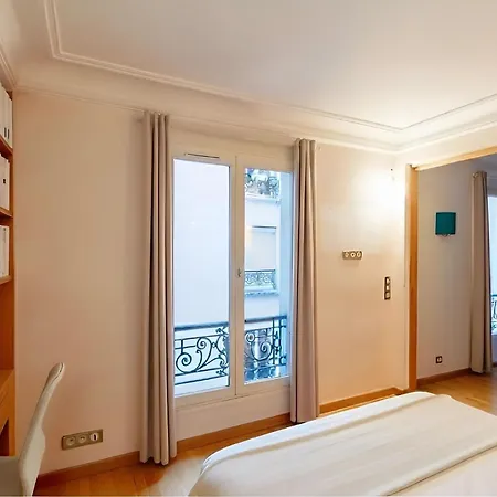Elegant 2Br - Sleeps 7 - Walk To Arc De Triomphe Apartment *