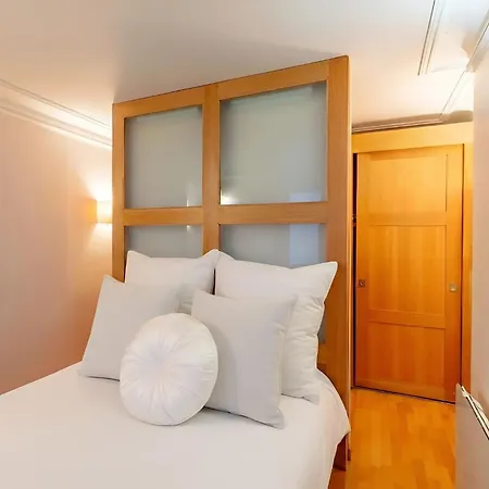 Elegant 2Br - Sleeps 7 - Walk To Arc De Triomphe Apartment *